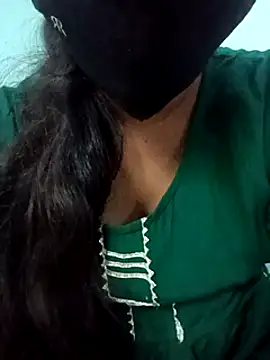 varsha-milky1 online show from March 6, 2025, 4:19 am