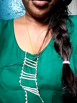 varsha-milky1 online show from September 15, 2025, 10:37 am