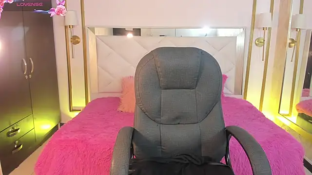 Snapshot of victoria__Smith chatting on October 29, 2025, 12:26 pm victoria  Smith online show from October 29, 2025, 12:26 pm