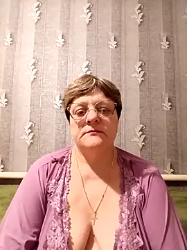 ElzaJewel online show from April 15, 2026, 7:40 pm