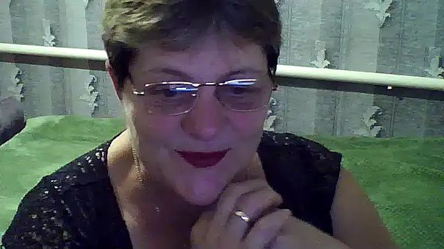 ElzaJewel online show from September 17, 2025, 5:48 pm