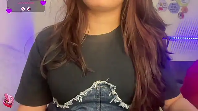 Snapshot of EZ_shuvani chatting on September 30, 2025, 6:14 pm EZ shuvani online show from September 30, 2025, 6:14 pm