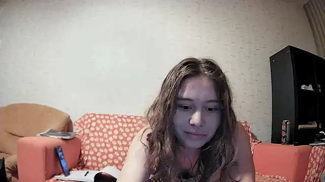 girliemilk online show from February 12, 2025, 4:22 pm