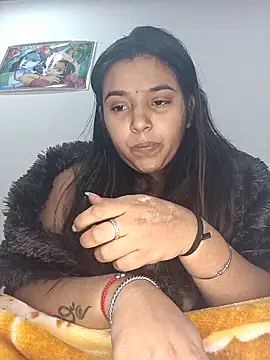 RAYI 01 online show from February 8, 2025, 5:18 pm