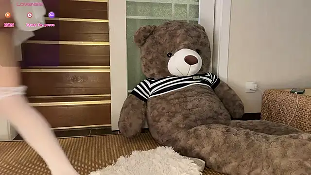 nanaliu6 online show from November 15, 2025, 8:18 am