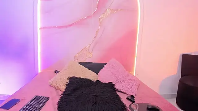 Snapshot of Sofii_Lopezz chatting on February 25, 2026, 11:32 am Sofii Lopezz online show from February 25, 2026, 11:32 am