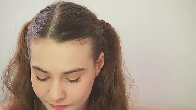 Samanthajns online show from March 12, 2025, 8:20 pm
