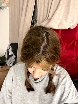 Snapshot of akirahattori chatting on October 28, 2025, 3:29 am akirahattori online show from October 28, 2025, 3:29 am