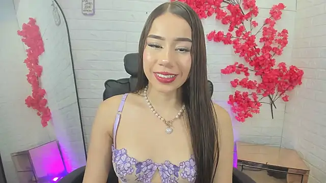 BarbieGirl    online show from September 23, 2025, 4:41 am