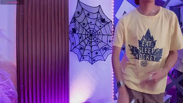 Snapshot of Allen_Starck chatting on October 7, 2025, 3:07 am Allen Starck online show from October 7, 2025, 3:07 am