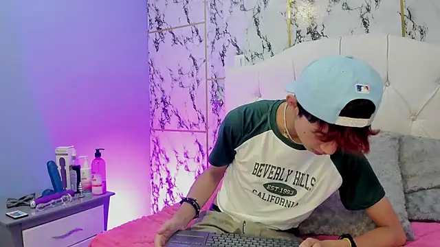 Snapshot of Allen_Starck chatting on March 12, 2025, 5:02 am Allen Starck online show from March 12, 2025, 5:02 am