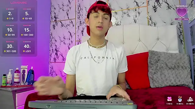 Snapshot of Allen_Starck chatting on March 5, 2025, 4:56 am Allen Starck online show from March 5, 2025, 4:56 am