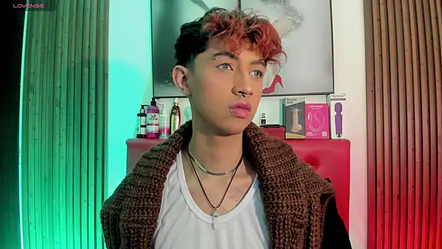 Snapshot of Allen_Starck chatting on October 21, 2025, 11:48 pm Allen Starck online show from October 21, 2025, 11:48 pm