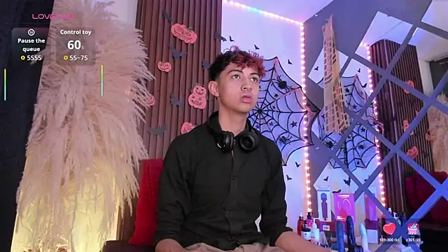 Snapshot of Allen_Starck chatting on October 18, 2025, 1:51 am Allen Starck online show from October 18, 2025, 1:51 am