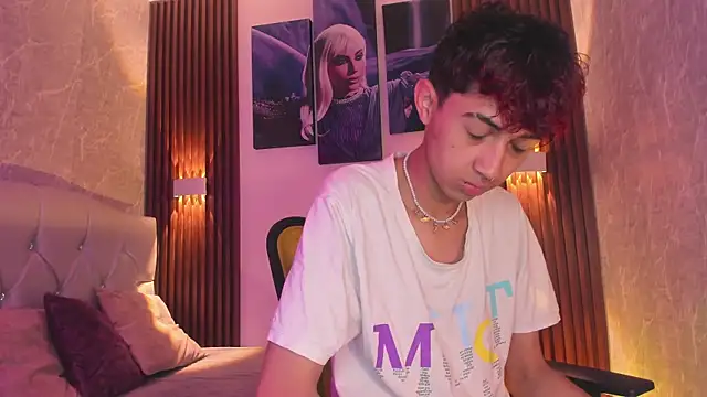 Snapshot of Allen_Starck chatting on February 11, 2025, 12:47 pm Allen Starck online show from February 11, 2025, 12:47 pm