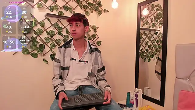 Snapshot of Allen_Starck chatting on February 18, 2025, 1:00 pm Allen Starck online show from February 18, 2025, 1:00 pm