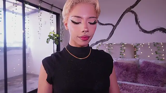 Snapshot of soidai_miiu chatting on October 3, 2025, 7:04 pm soidai miiu online show from October 3, 2025, 7:04 pm