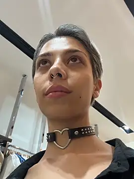 soidai miiu online show from November 15, 2025, 7:40 pm