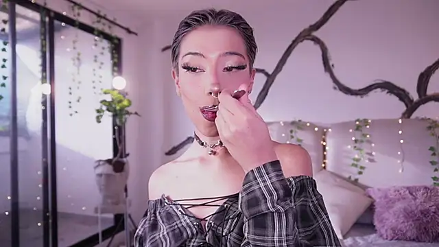 Snapshot of soidai_miiu chatting on October 31, 2025, 9:32 pm soidai miiu online show from October 31, 2025, 9:32 pm