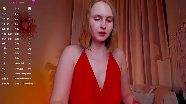 Snapshot of Agatha_Mott chatting on March 4, 2025, 3:48 pm Agatha Mott online show from March 4, 2025, 3:48 pm