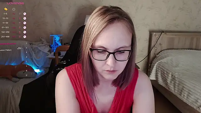 Agatha Mott online show from October 13, 2025, 5:09 am