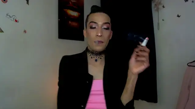 Snapshot of NovaNyx11 chatting on September 17, 2025, 10:01 pm NovaNyx11 online show from September 17, 2025, 10:01 pm