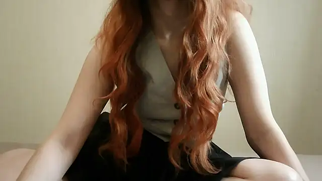  AliceOwen  online show from February 24, 2025, 1:42 pm
