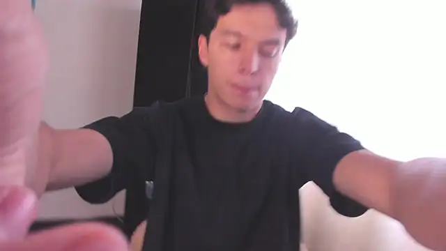 Snapshot of Mastrangelo_xxx chatting on March 17, 2025, 12:46 pm Mastrangelo xxx online show from March 17, 2025, 12:46 pm