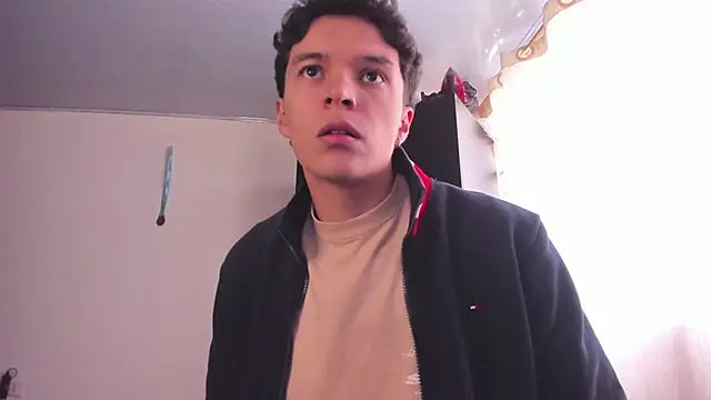 Snapshot of Mastrangelo_xxx chatting on March 5, 2025, 4:02 pm Mastrangelo xxx online show from March 5, 2025, 4:02 pm