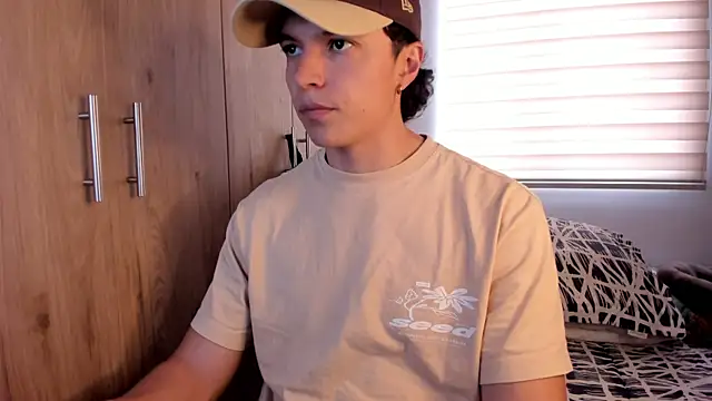 Mastrangelo xxx online show from November 27, 2025, 7:14 pm