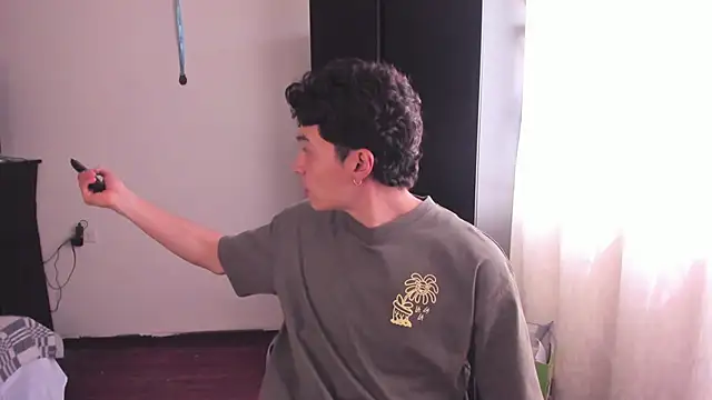 Snapshot of Mastrangelo_xxx chatting on March 14, 2025, 8:17 pm Mastrangelo xxx online show from March 14, 2025, 8:17 pm