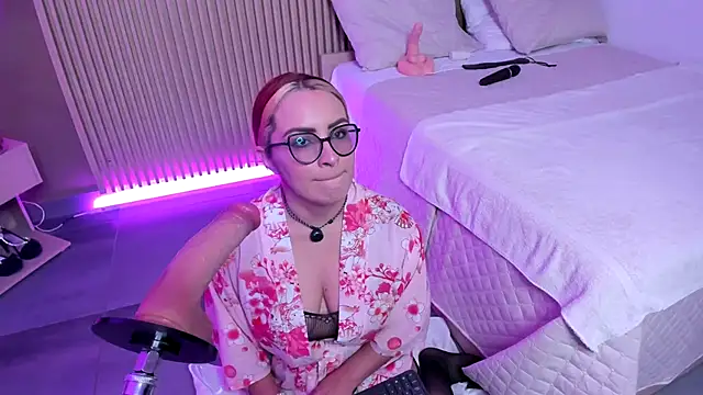 Snapshot of JessyCream chatting on October 4, 2025, 8:43 pm JessyCream online show from October 4, 2025, 8:43 pm