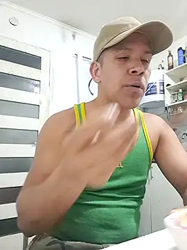 Snapshot of liamlara chatting on October 1, 2025, 2:17 am liamlara online show from October 1, 2025, 2:17 am