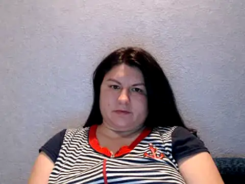Snapshot of KiraSwee chatting on December 10, 2024, 8:16 pm KiraSwee online show from December 10, 2024, 8:16 pm