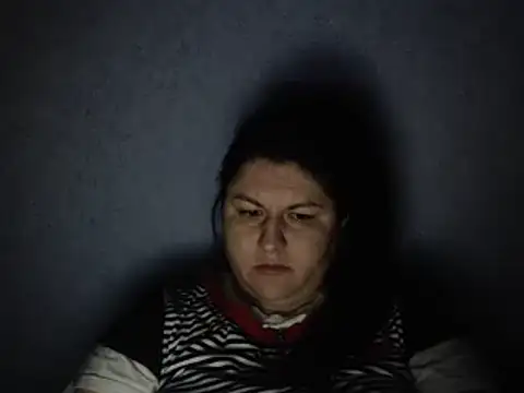 KiraSwee online show from October 19, 2025, 6:21 pm