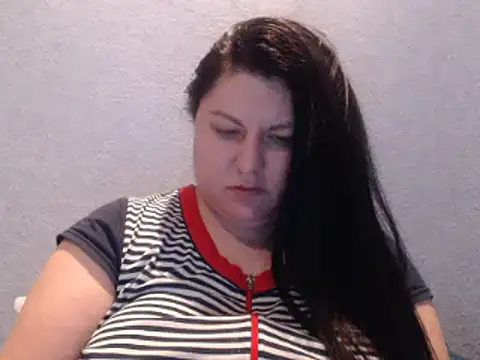 Snapshot of KiraSwee chatting on February 23, 2025, 5:50 pm KiraSwee online show from February 23, 2025, 5:50 pm
