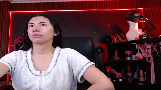 XiaQueen online show from September 23, 2025, 11:28 am