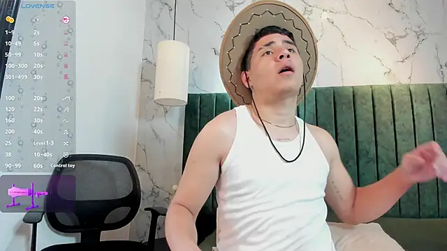 Snapshot of Gabriell_ramirez chatting on October 14, 2025, 4:02 am Gabriell ramirez online show from October 14, 2025, 4:02 am