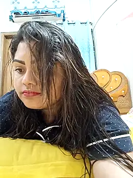 blue-berry07 online show from May 3, 2026, 5:49 pm