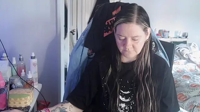 Snapshot of AureliaXOX chatting on October 2, 2025, 9:34 am AureliaXOX online show from October 2, 2025, 9:34 am