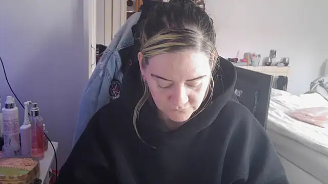 Snapshot of AureliaXOX chatting on September 23, 2025, 11:06 am AureliaXOX online show from September 23, 2025, 11:06 am