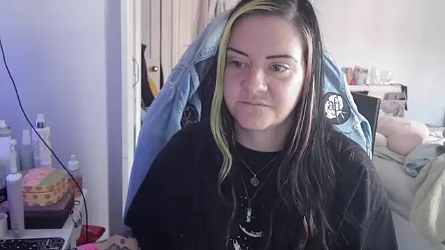 Snapshot of AureliaXOX chatting on September 11, 2025, 8:25 am AureliaXOX online show from September 11, 2025, 8:25 am