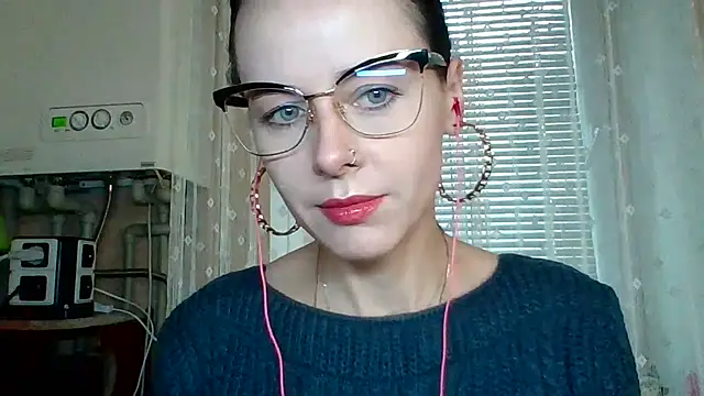 Snapshot of LuminousLady chatting on September 30, 2025, 7:25 am LuminousLady online show from September 30, 2025, 7:25 am