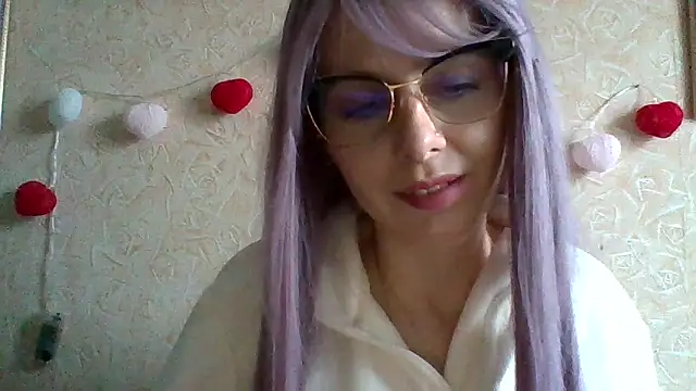 LuminousLady online show from February 14, 2025, 7:28 am