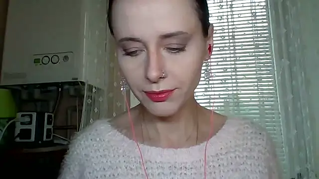 Snapshot of LuminousLady chatting on October 6, 2025, 1:01 pm LuminousLady online show from October 6, 2025, 1:01 pm