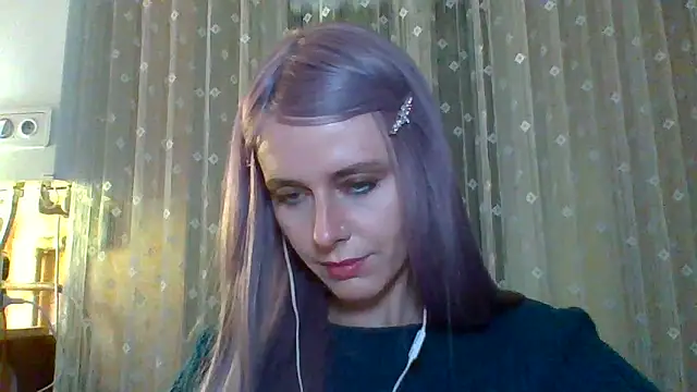 LuminousLady online show from March 1, 2025, 12:50 am