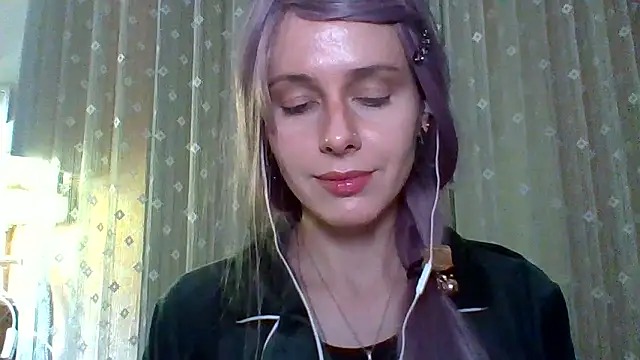 LuminousLady online show from February 12, 2025, 11:20 pm