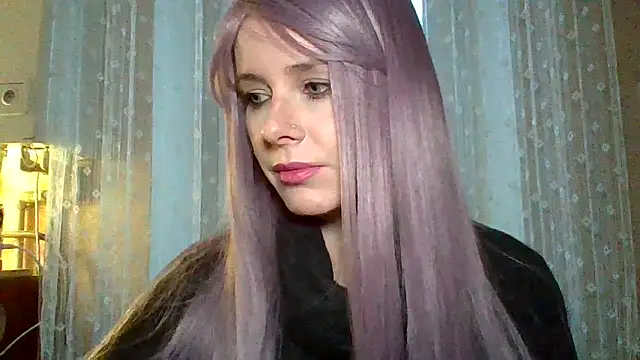 LuminousLady online show from February 18, 2025, 5:09 am