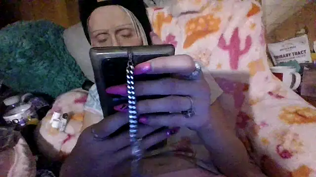 beautifulme23 online show from February 18, 2025, 4:58 am