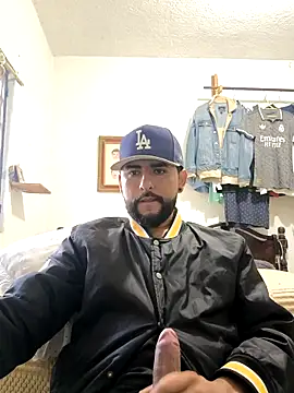 Snapshot of dickman10 chatting on December 17, 2025, 10:48 pm dickman10 online show from December 17, 2025, 10:48 pm